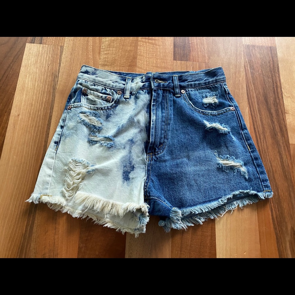 Two tone contract soft light denim shorts …